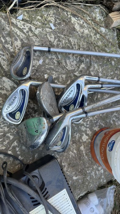 Diverse lucruri / unelte / piese / vechituri