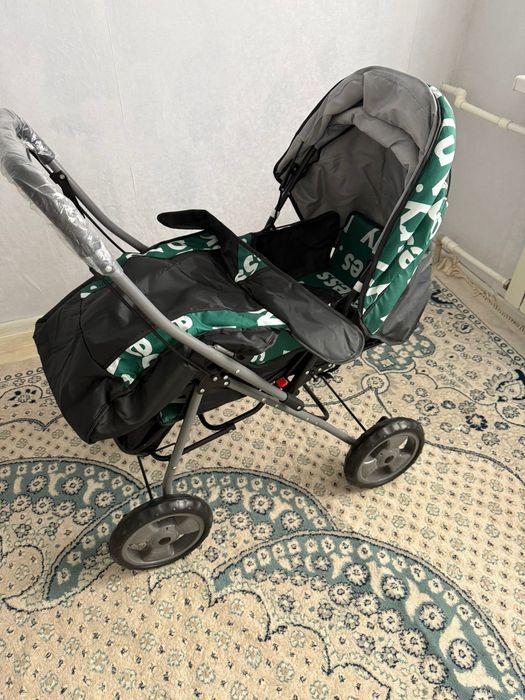 Коляска   новая.