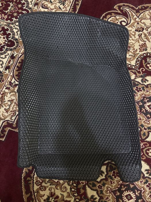 Продам полики на НЕКСИЮ 1/2
