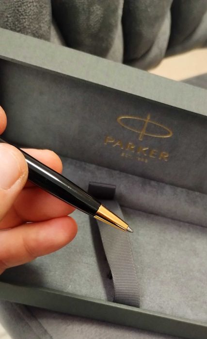 Pix stilou PARKER - negru luxury cu auriu + cutie originala