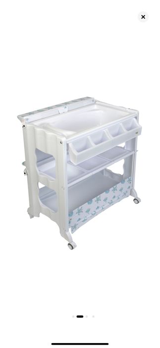 Masa pentru infasat bebelusi cu cadita inclusa