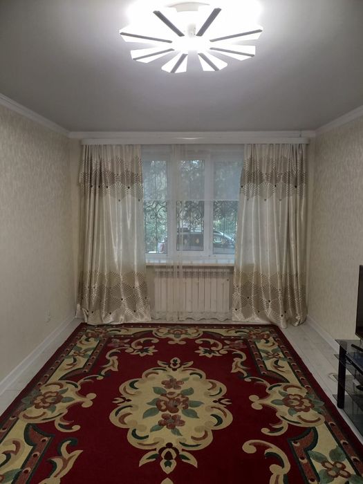 Срочно продам квартиру 2х ком .