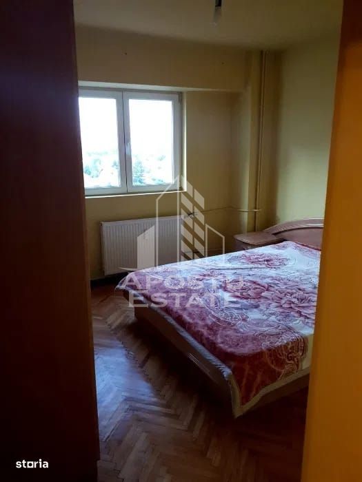Apartament cu 2 camere,decomandat,in zona Intim.
