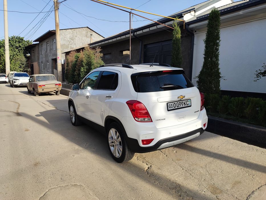 Tracker 1. Premier. Probeg 68000