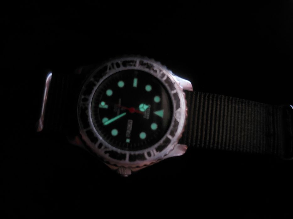 Часы подводные..