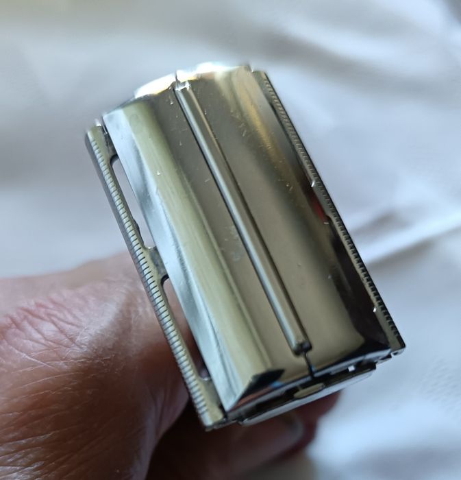 Самобръсначка Gillette Super Adjuatable.
