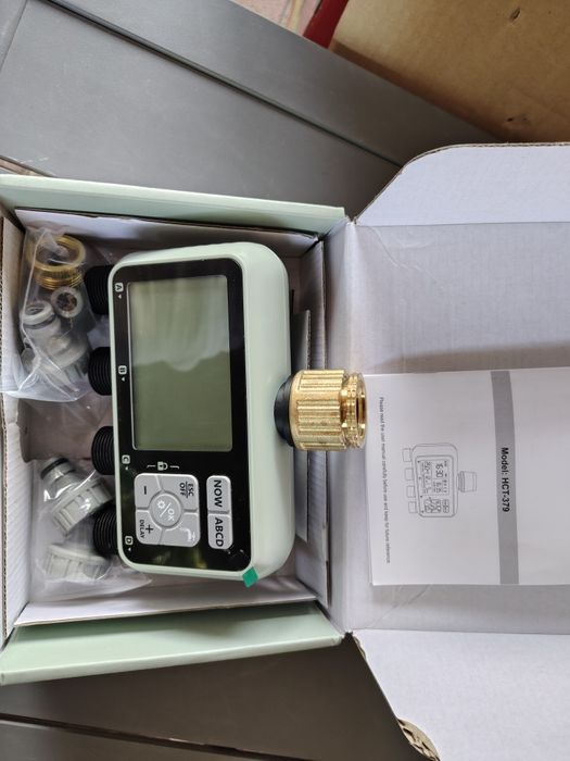 Controler programabil pentru irigat