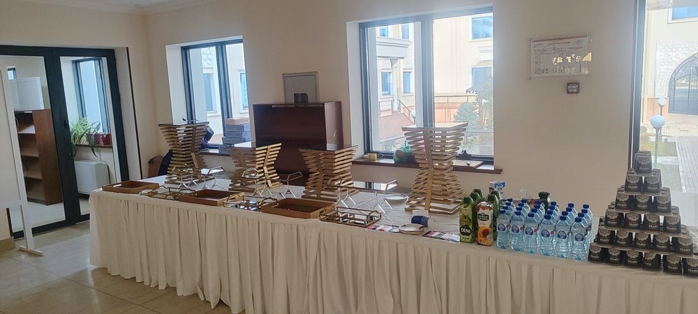 Arenda kaktelni stol . Аренда коктейлний стол. Прокат стол стул пасуд