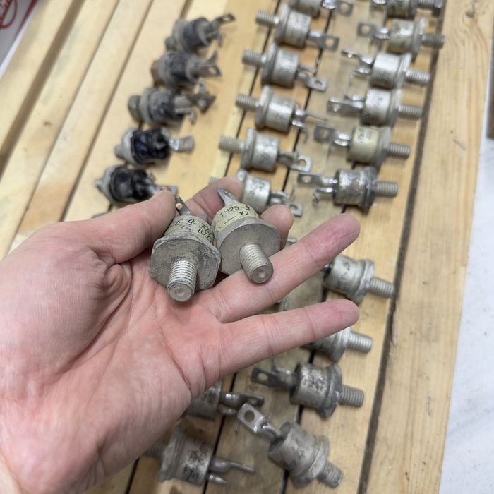 Тиристор тч-25 и тч 100 ,