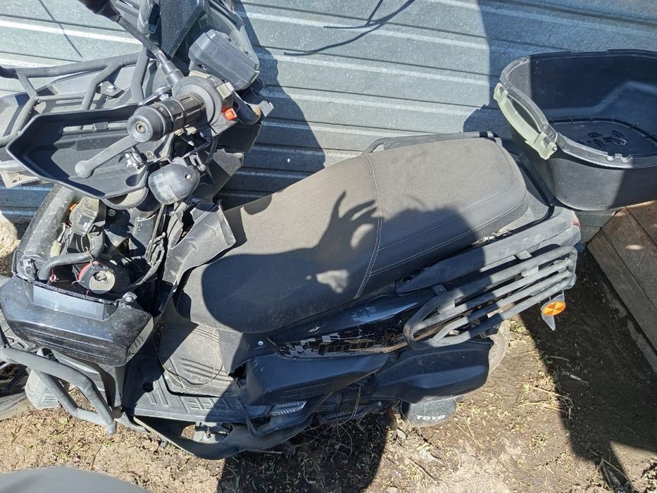 Продам Скутер 150 кубов
