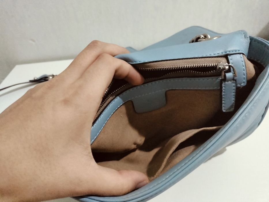 Сумка голубого оттенка