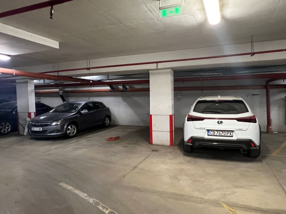 Дава се под наем Гараж / Паркомясто в София, 7-ми 11-ти километър - 20 кв.м за 91.8 € - Снимка #1