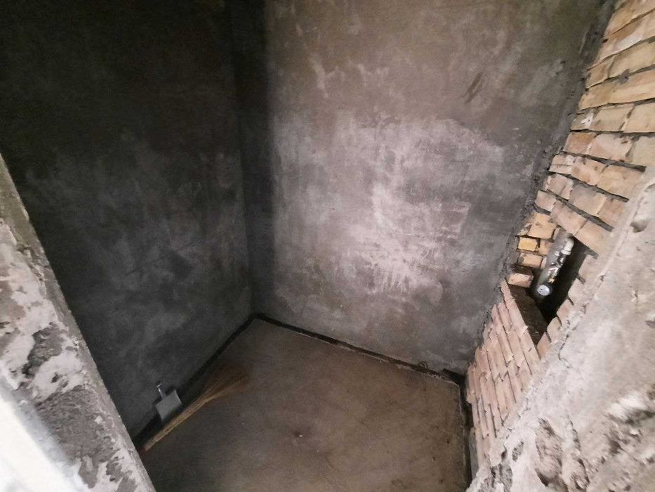 Kvartira sotiladi sergili 2 xonali