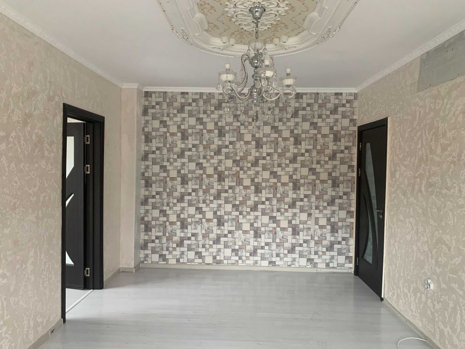 Продава се Двустаен апартамент в Карлово - 57 кв.м за 761 €/кв.м - Снимка #2