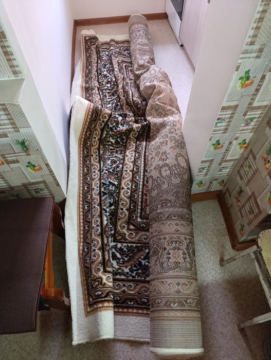 Ковер  синтетический.