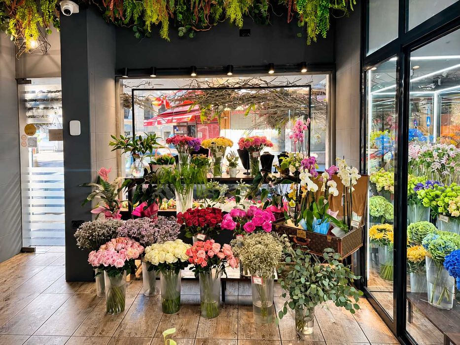Florarie și magazin de bijuterii de vânzare – Centrul Vechi București