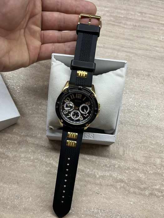 Guess мъжки часовник