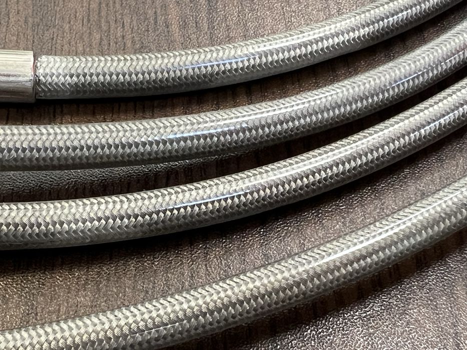 Армирани маркучи за спирачни апрати за Jeep Wrangler JK