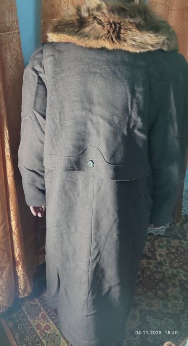 Пальто женское б.у  размер48- 50