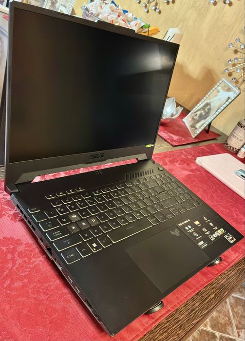 Laptop Asus TUF F15 Gaming Intel I7 13620H 4,9 Ghz RTX 4060 140W full power 32GB DDR5 ssd 512gb Garanție