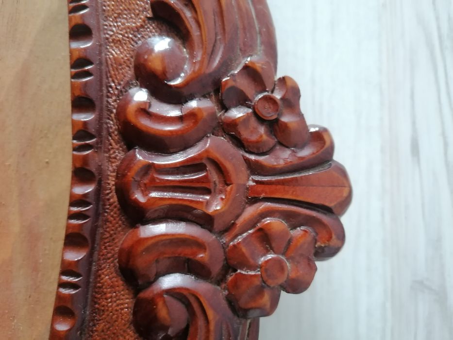 Rama veche lemn cireș sculptata manual