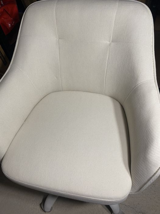 Ергономичен офис стол