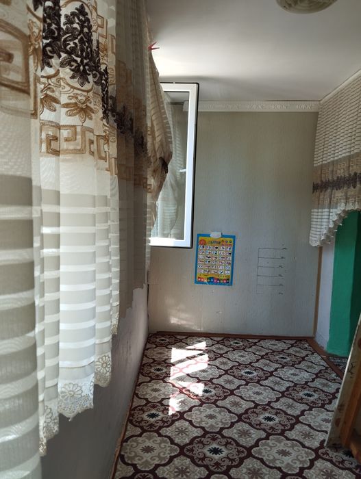 Srochna 2 honali uy sotiladi. 32.000