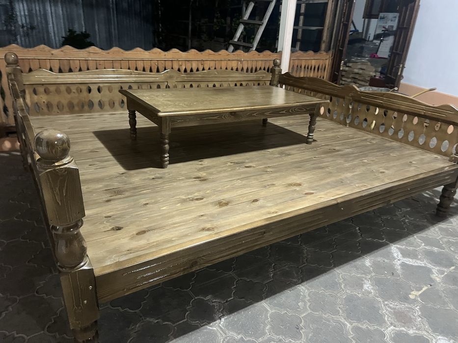 Топчан из дерева