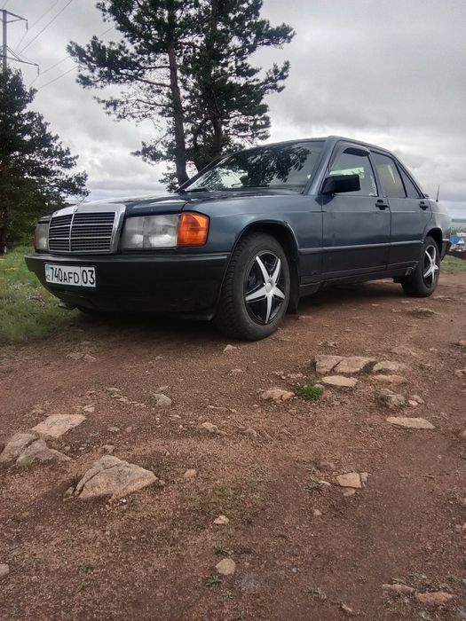 Мерседес 190 на ходу