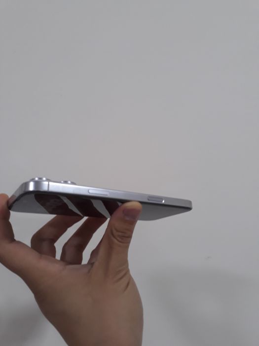 Iphone 16 pro max white Titanium oq