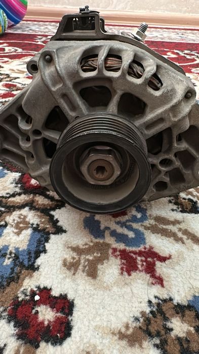 Продаю генератор хундай