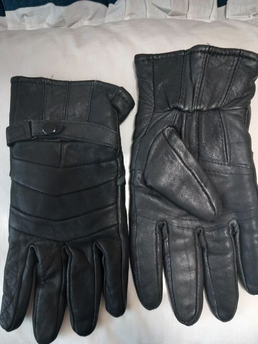 Мъжки ръкавици. Цена за чифт 5€