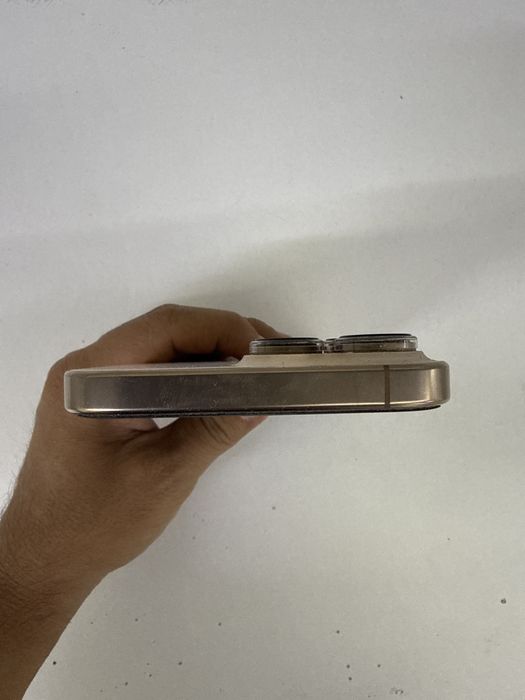 Продам iPhone 16 pro max 256 gb e-sim
