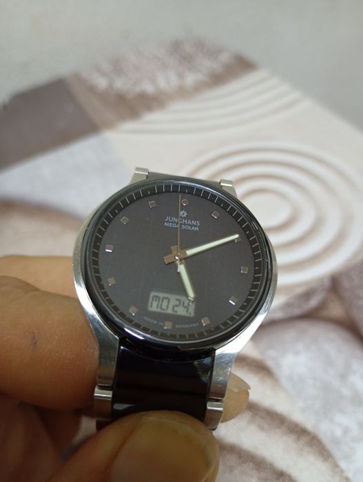 Ceas junghans mega solar