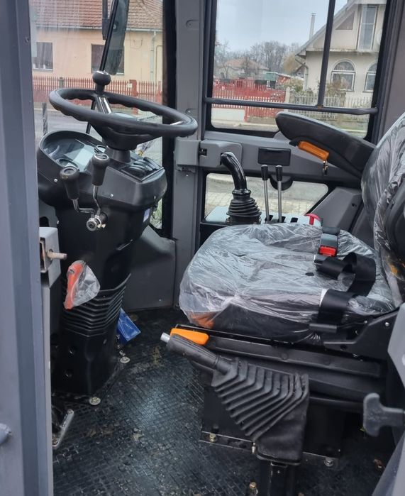 Vola~Incarcator Frontal Brat Telescopic Lubeck Frt 201 Nou