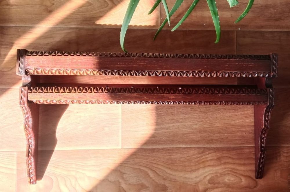 Кухонная полка деревянная резная дуб