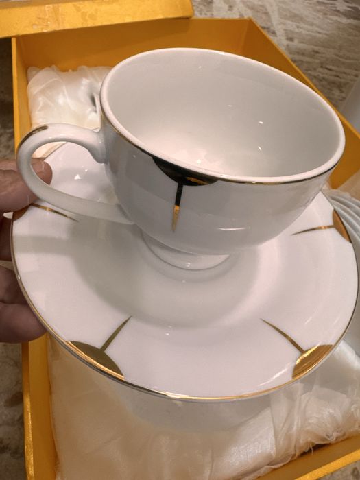 Продам Чайно-столовый сервиз
