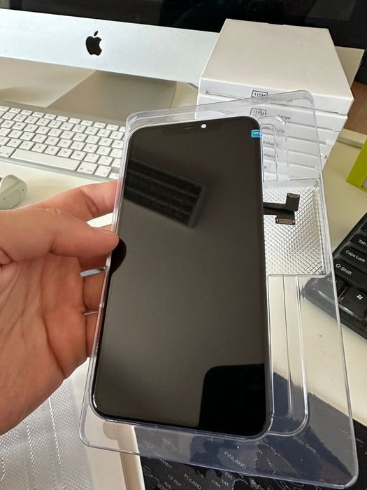 Piese pentru iphone Carcasa Display Mufa Difuzor Baterie Camere …..