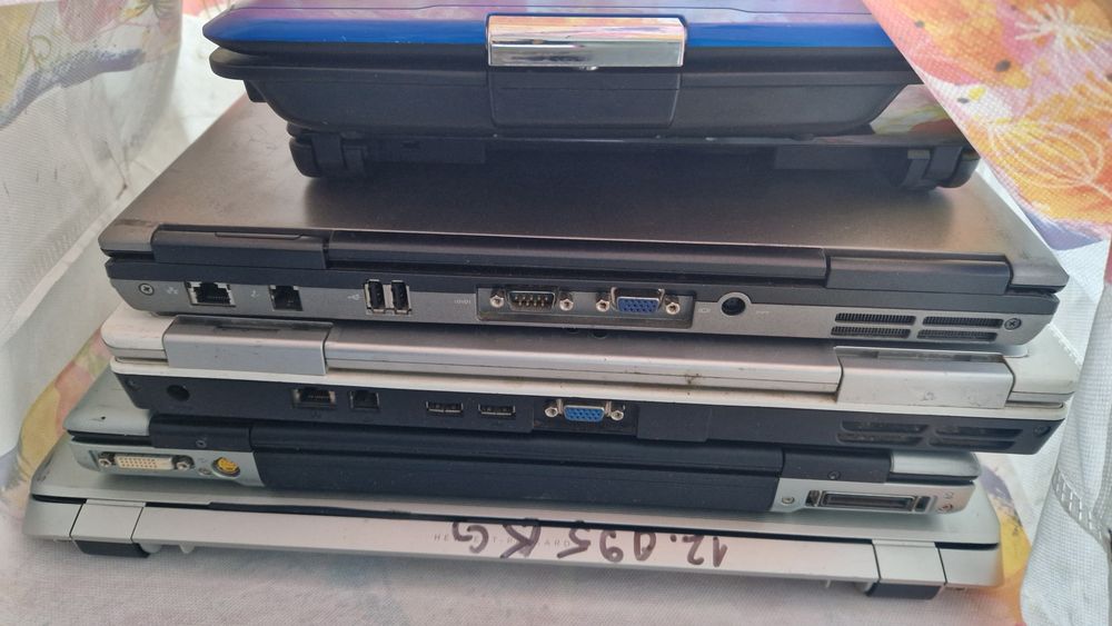 Placi telefoane  laptop aur argint