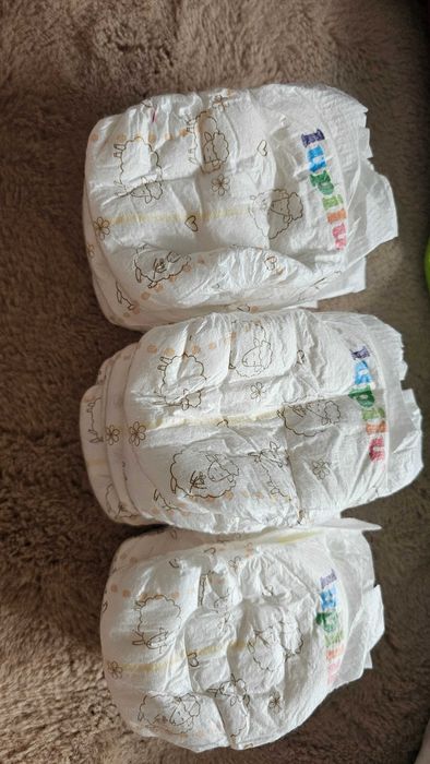 Pampers Huggies