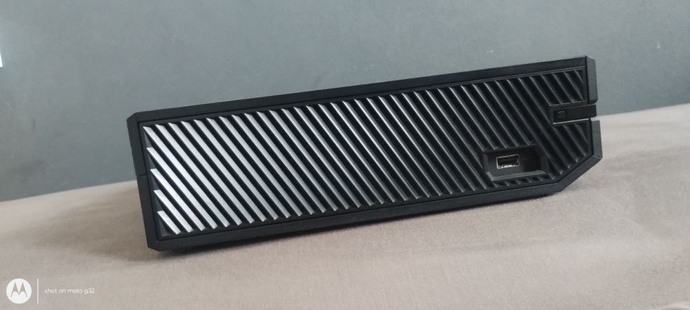 Vând xbox one   !