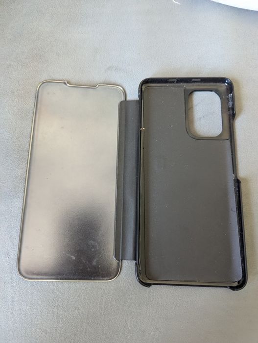 Предлагам калъфи за GSM