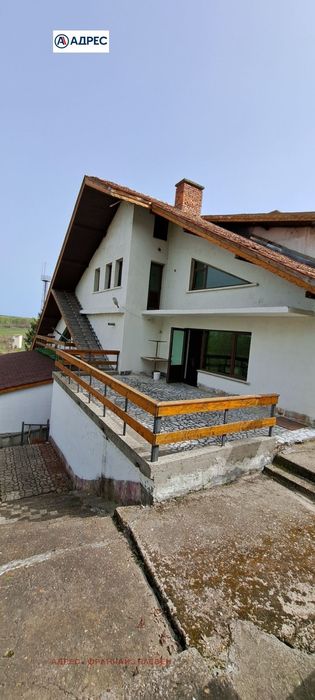 Хотел в Плевен, област-гр.Никопол площ 860 цена 300000