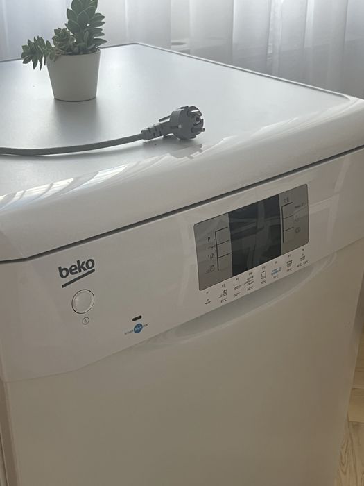 Masina de spalat vase BEKO 13 seturi