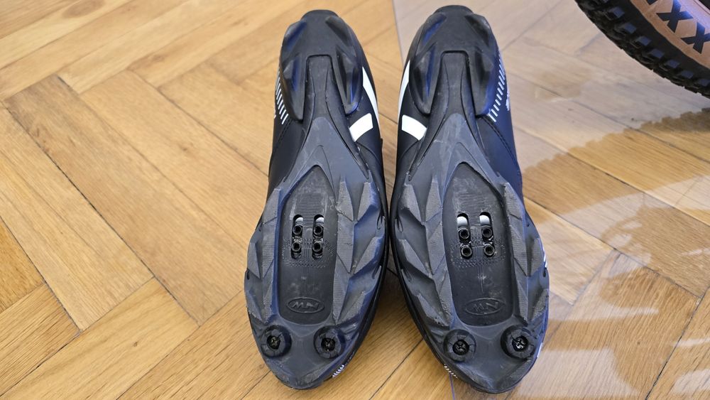 Pantofi ciclism MTB Northwave spike 2