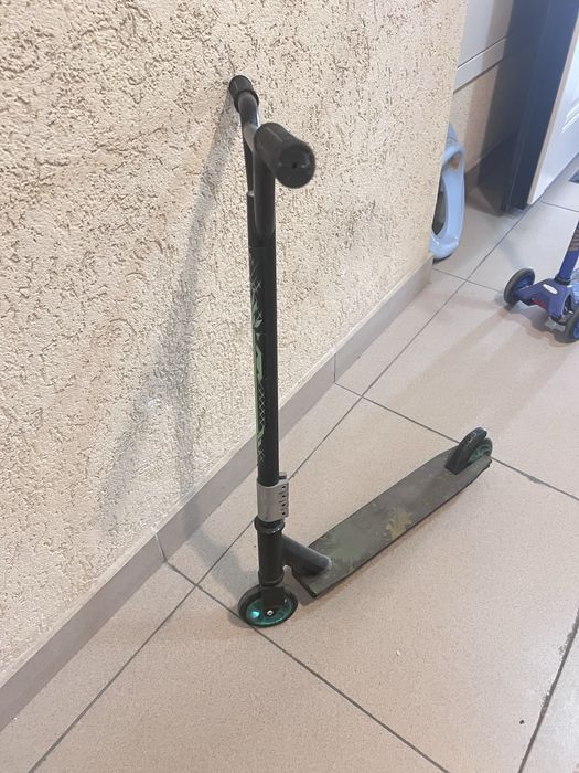 Детский железный самокат