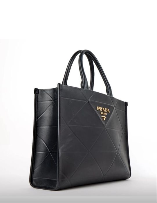 Geanta prada symbol