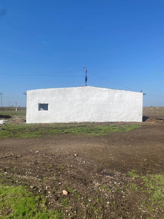 2 гектар жой 1800м2 биноси билан сотилади нотурар кадастри жой