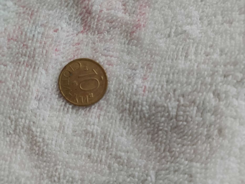 Монети.                 .