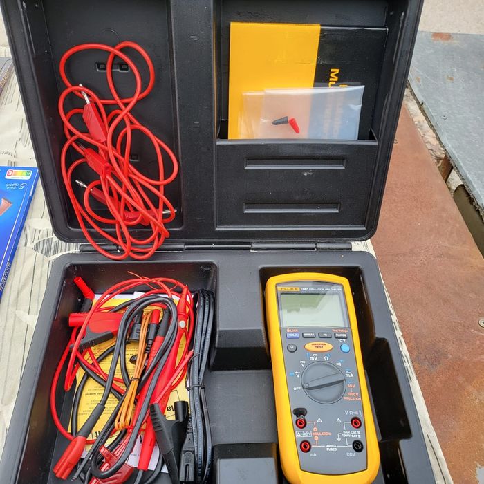 Multimetru  digital FLUKE  1587